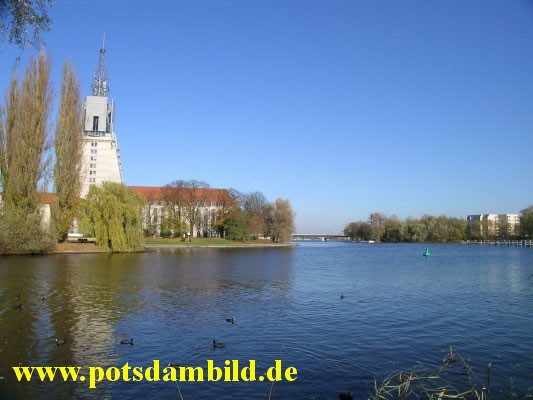 003 - Heiliggeistkirche - im Hintergrund Humboldtbrcke