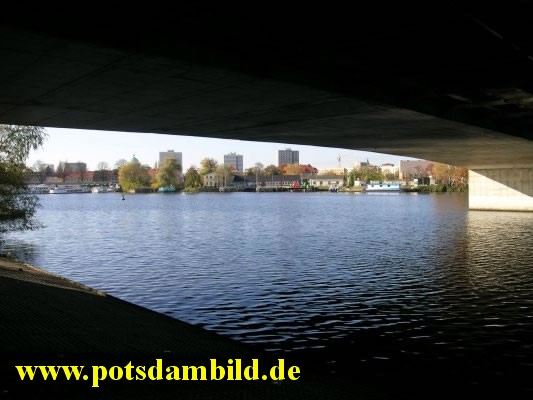 007 - Unter der Humboldtbrcke - Blickrichtung Zentrum