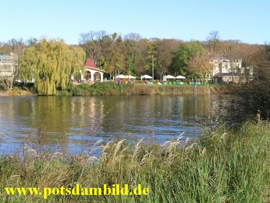 025 - Blick zum Brgerhof in Glienicke