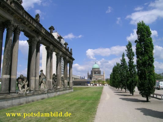 Nicolaikirche und Ringerkollonaden