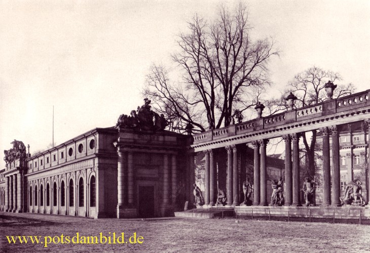 Stallgebude - Stadtschloss Potsdam